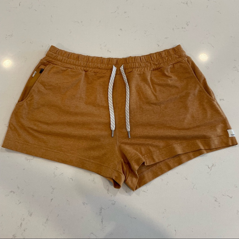 Vuori Halo Performance Shorts Flax Heather